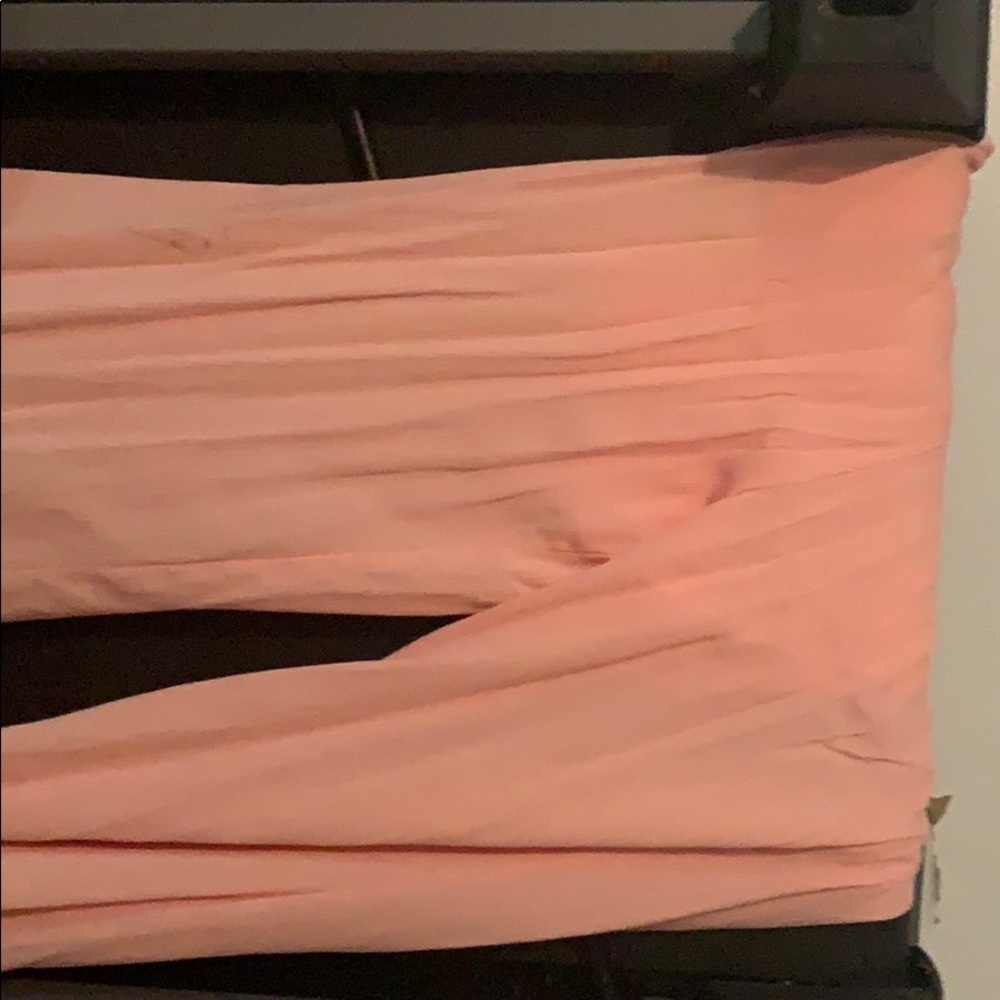 Very lightweight strapless jumper
